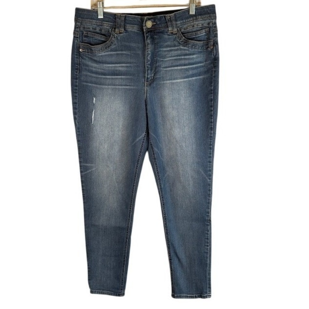 Democracy Ab Technology Women's Medium Wash Distressed Stretch Jeans 16